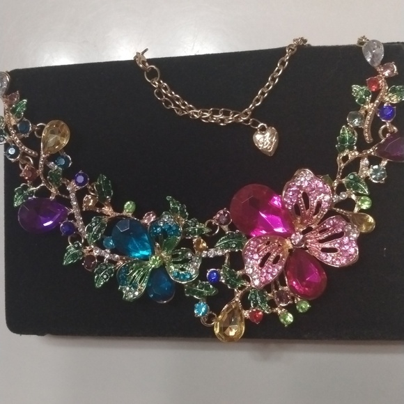 BETSEY JOHNSON SHIMMERING MULTI COLOR FLORAL GARDEN BIB NECKLACE,Luxury - Picture 12 of 16